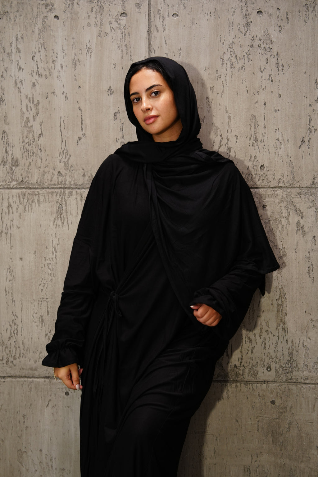 Black Wrap Around Isdal