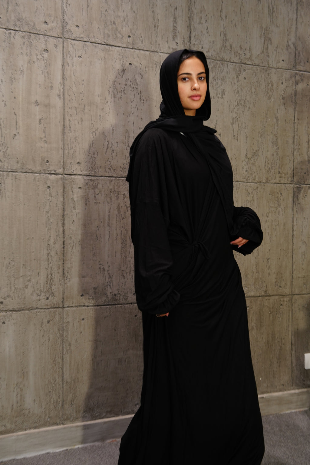 Black Wrap Around Isdal